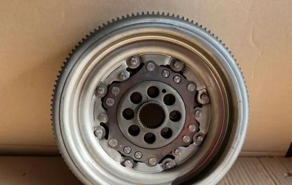 Audi A3 S3 8V Flywheel 06K105266J