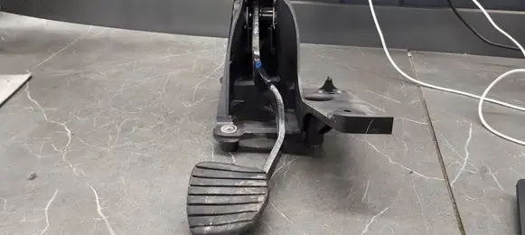 Renault Laguna II Brake pedal 8200420699
