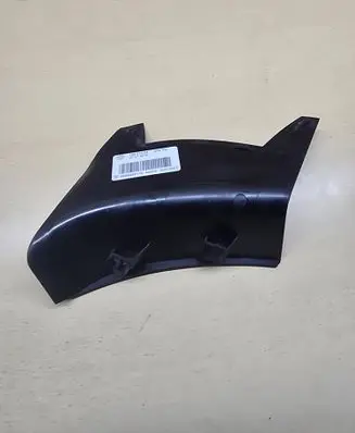 Porsche Macan (95B) Rear/tail light trim molding 189575