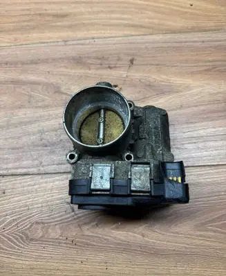 Skoda Octavia Mk2 (1Z) Throttle valve 03C133062A