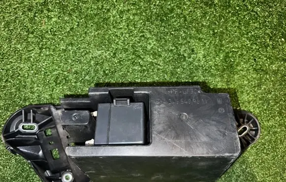 Mercedes-Benz CLA C117 X117 W117 Battery box tray A2465409611 N0000000004039