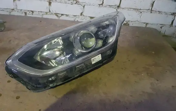 KIA Ceed Headlight/headlamp J792111010
