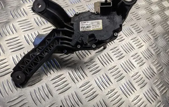 Hyundai i10 Rear window wiper motor 98700OX000