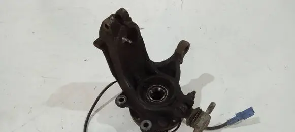 Peugeot 2008 I Front wheel hub