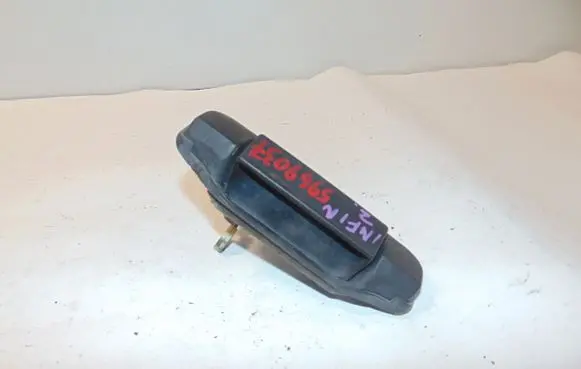 Infiniti QX4 Tailgate/trunk/boot exterior handle 906061W300