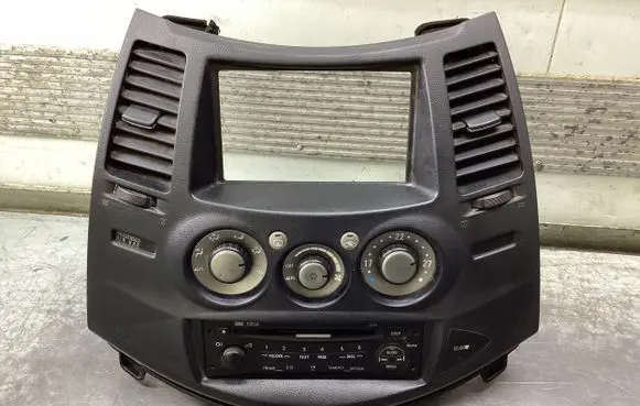 Mitsubishi Grandis Climate control unit MN157315 8701A080