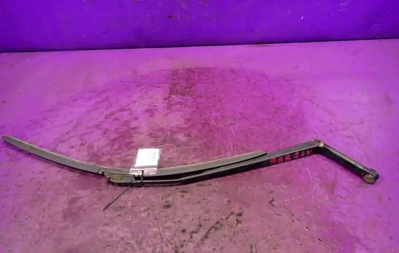 Audi A4 S4 B5 8D Front wiper blade arm 8D1955407D