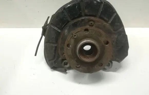 Volkswagen Touran I Front wheel hub
