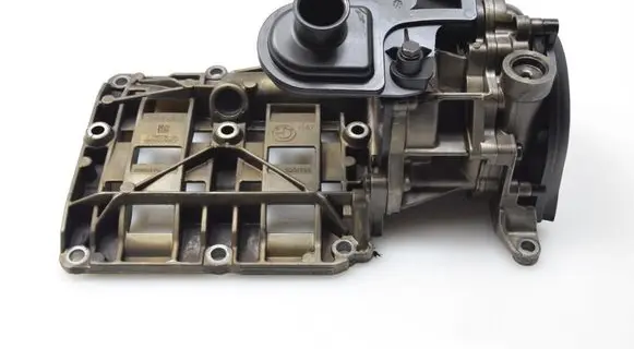 BMW 5 E60 E61 Oil pump 7798014