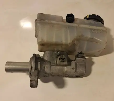 Volkswagen Tiguan Master brake cylinder 4G0915125R 1070529001