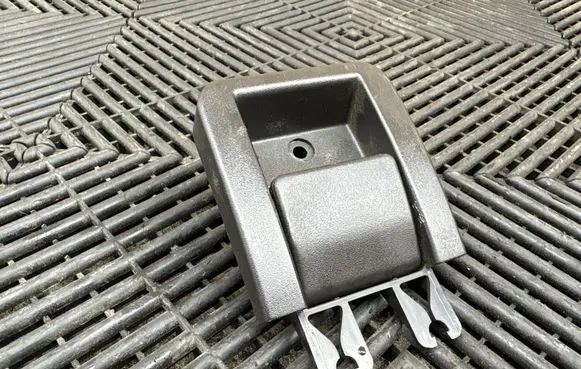 Chevrolet Corvette C6 Engine bonnet (hood) release handle