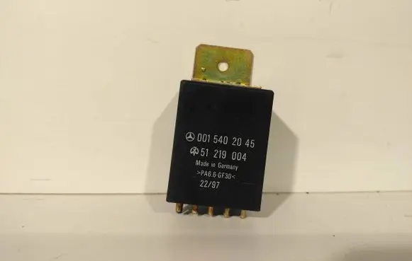 Mercedes-Benz Vito Viano W638 Other relay 0015402045 51219004