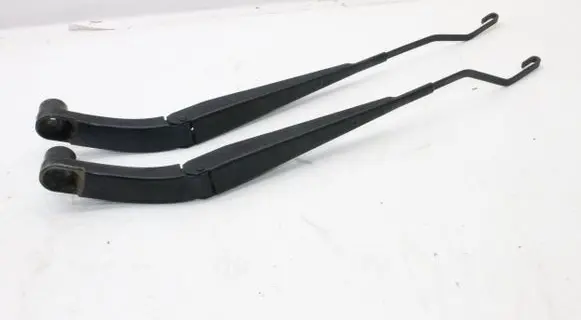 Cadillac Escalade Windshield/front glass wiper blade 