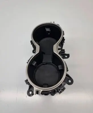Cup holder front