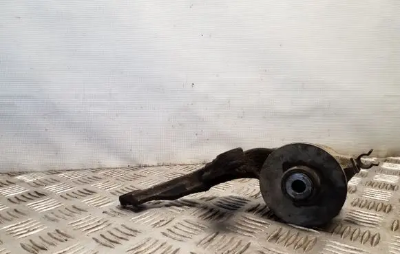 Suzuki Grand Vitara II Front differential bracket 66J21