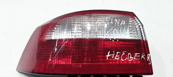 Renault Laguna II Rear/tail lights 8200002473