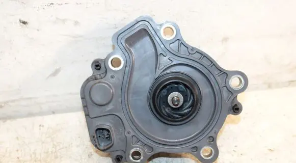 Toyota Auris E180 Water pump 1033G271219