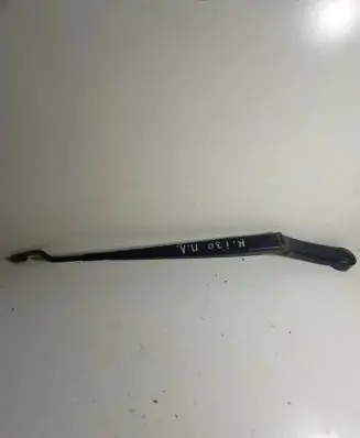 Hyundai i30 Windshield/front glass wiper blade 420011204