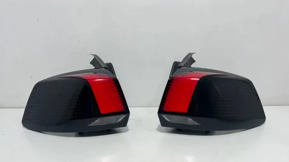 Peugeot 5008 II Rear/tail lights 9811028180 9811028080