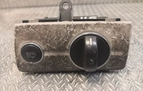 Mercedes-Benz E W211 Light switch 2115450404