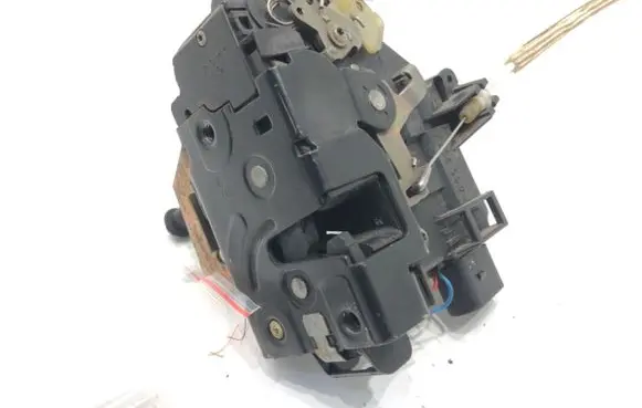 Audi A6 S6 C5 4B Front door lock