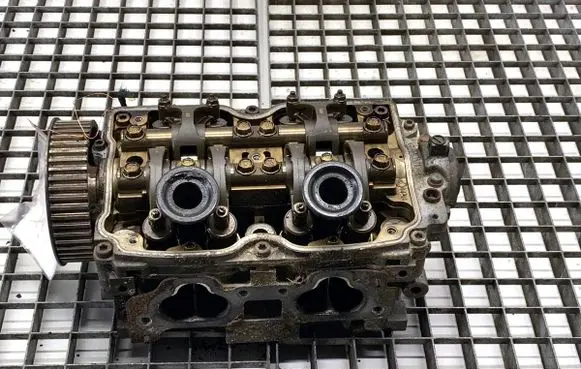 Subaru Outback Engine head EJ253