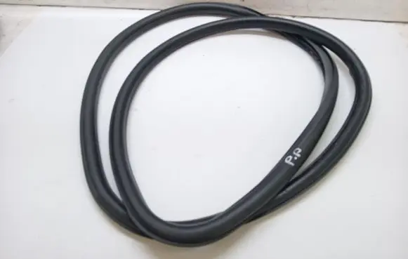Opel Insignia A Trunk rubber seal (body) 