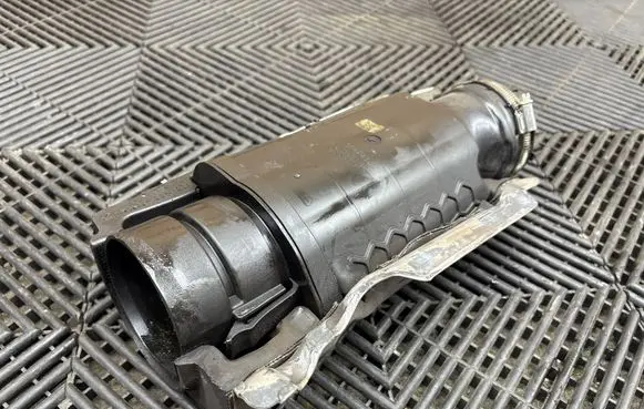 Volvo XC90 Intake resonator D36ZC