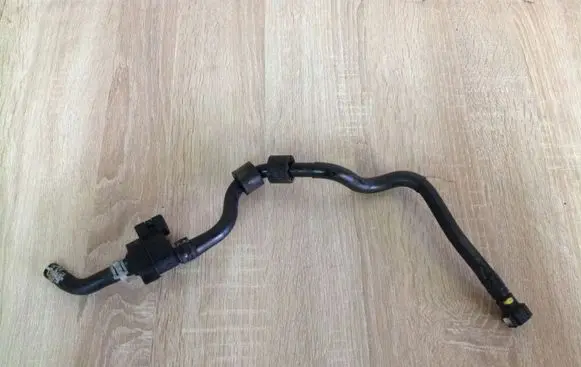 Audi A3 S3 8V Vacuum valve 06H906517T