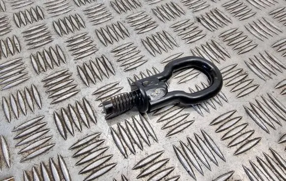 Ford C-MAX I Towing hook eye 