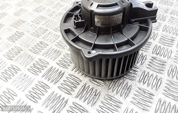 Toyota Corolla Verso E121 Heater fan/blower 0130101601