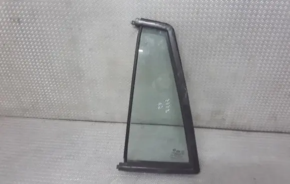 Hyundai Santa Fe Rear vent window glass 