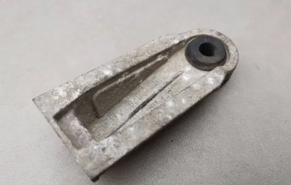 Opel Vectra C Radiator mount bracket 9202795