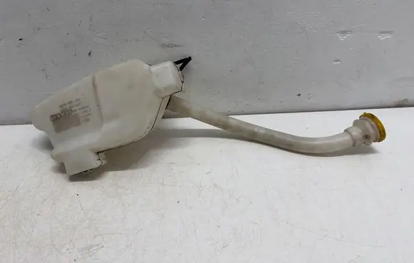 Renault Kangoo II Windshield washer fluid reservoir/tank 8200431474 8200431475