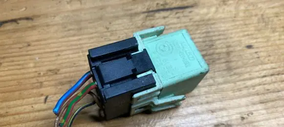 BMW 7 E65 E66 Other relay 61368373700