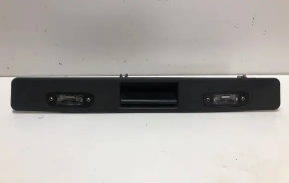 Volvo XC90 Trunk door license plate light bar 31253018
