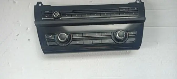BMW 5 F10 F11 Climate control unit 9331825 900256300017