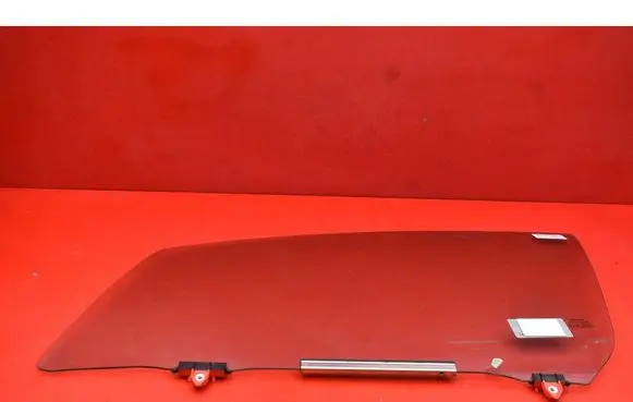 Toyota Yaris Front door window glass four-door 