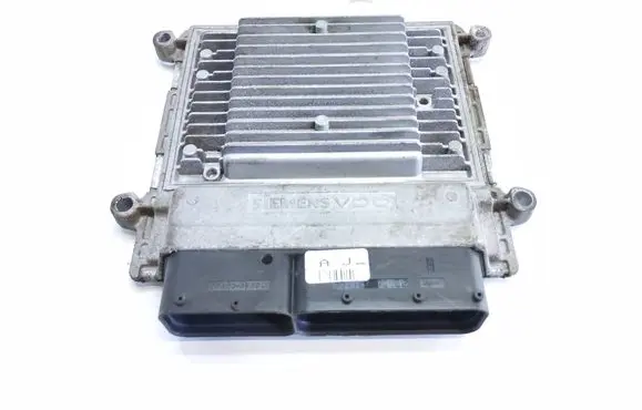 KIA Carens II Engine control unit/module 3911225052 K5229