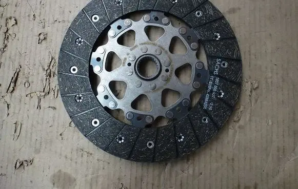 Opel Zafira B Clutch pressure plate 1864001762