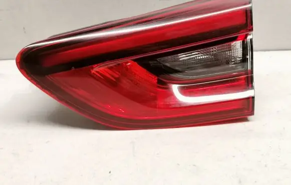 Tailgate rear/tail lights
