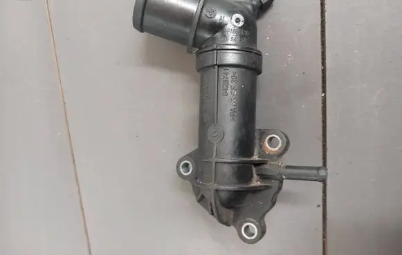Opel Astra J Thermostat/thermostat housing 0428741