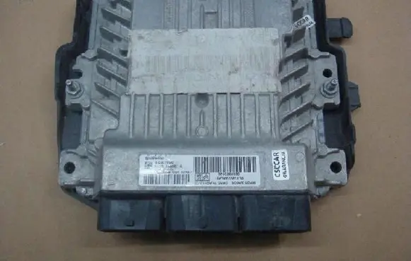 Peugeot 208 Engine control unit/module HW9666681180