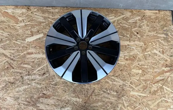 Volvo C40 R19 alloy rim 32143628 K2T1967