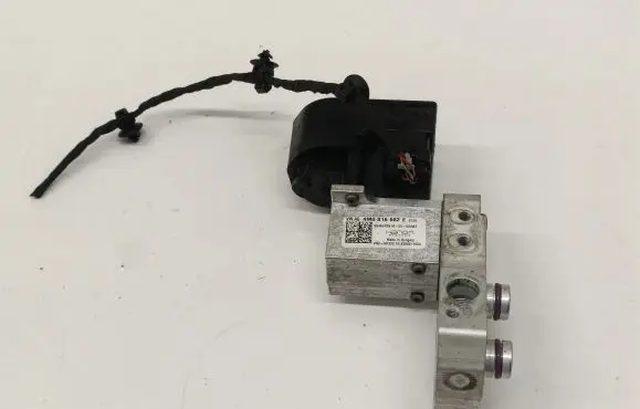 Audi A6 S6 C8 4K Air conditioning (A/C) expansion valve 4M0816682E 4K0816340J
