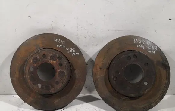 Mercedes-Benz E W210 Front brake disc