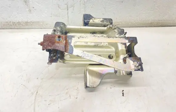 Nissan Qashqai Battery tray 