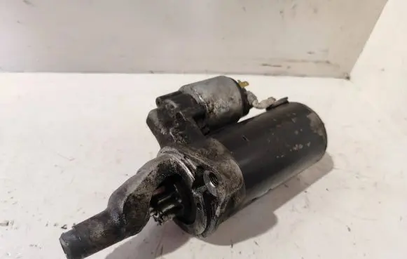 Audi A4 S4 B7 8E 8H Starter motor