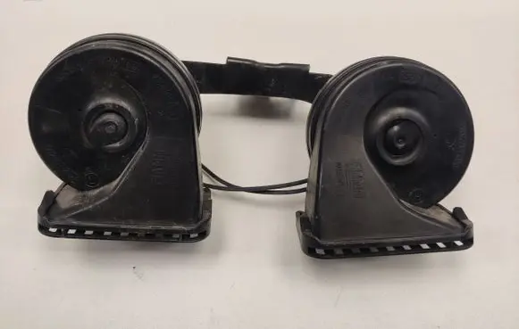 Ford F150 Horn signal KL3Z13832A