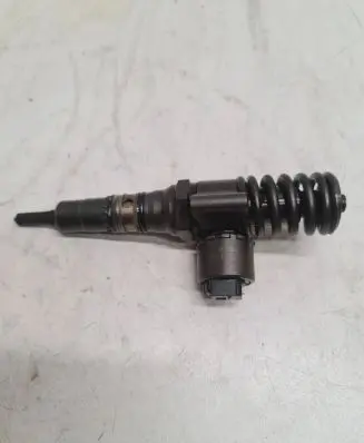 Audi A6 S6 C6 4F Fuel injector 03G130073G